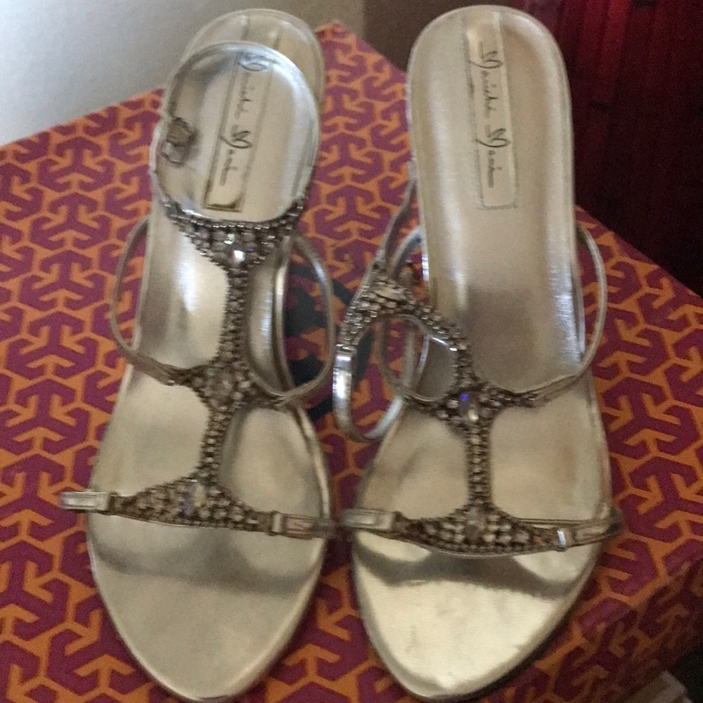 Sandals - Picture 5 of 8